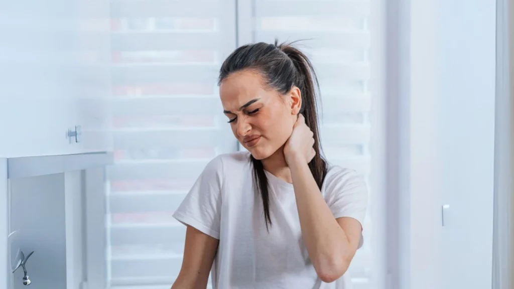 Woman with neckpain