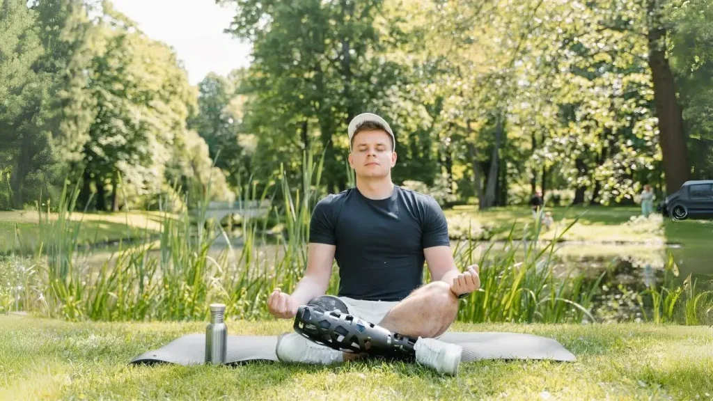 The Mind-Body Connection: Understanding How Mental Wellbeing Impacts Physical Health 1 MIND-BODY CONNECTION: ALIGN YOUR MENTAL AND PHYSICAL HEALTH FOR TRUE WELL-BEING.
